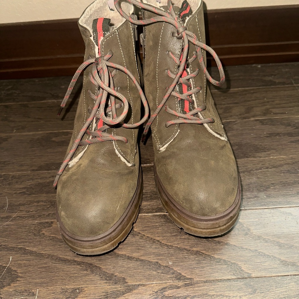 Jellypop Green Lace Up Boots with Durable Sole